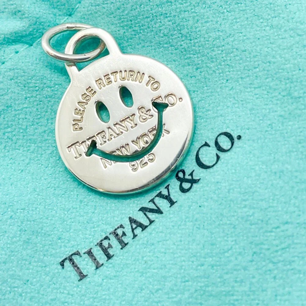 RARE Tiffany & Co Return to Tiffany Smile Happy Charm Pendant Silver - Picture 4 of 16